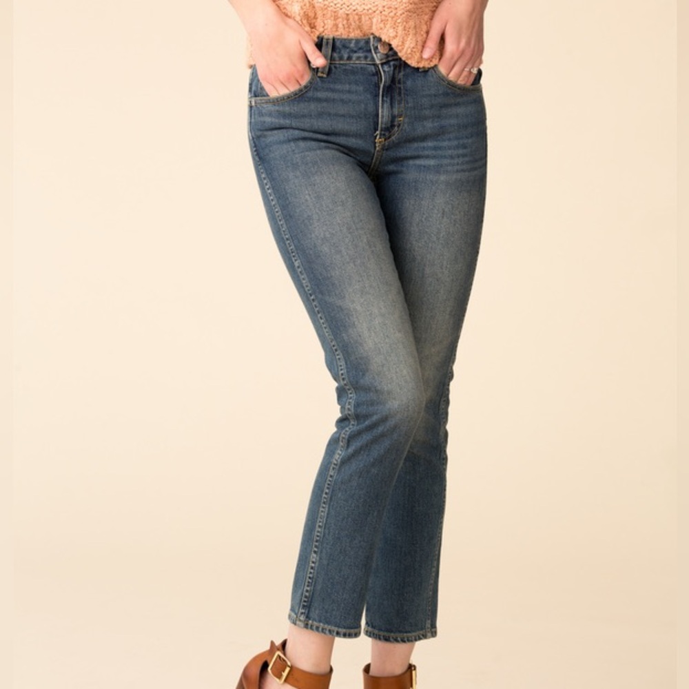 AMO Denim Kate Mid Rise Slim Straight Jeans in Medium Vintage Size 29